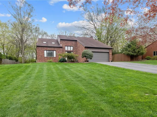 4882 Limehill Dr, Syracuse, NY 13215