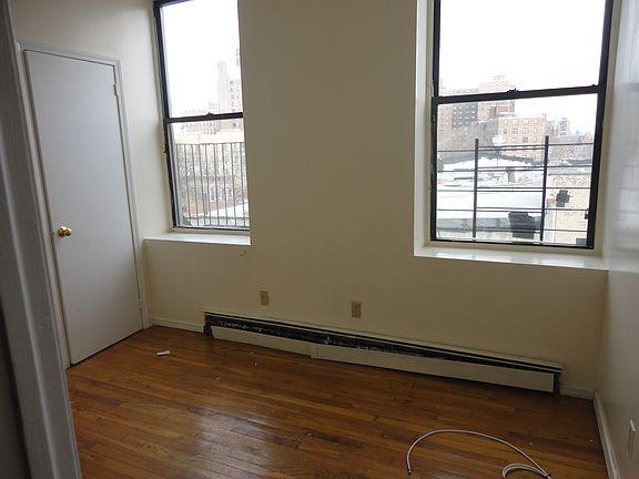 4th image of 276 Throop Ave APT 4B