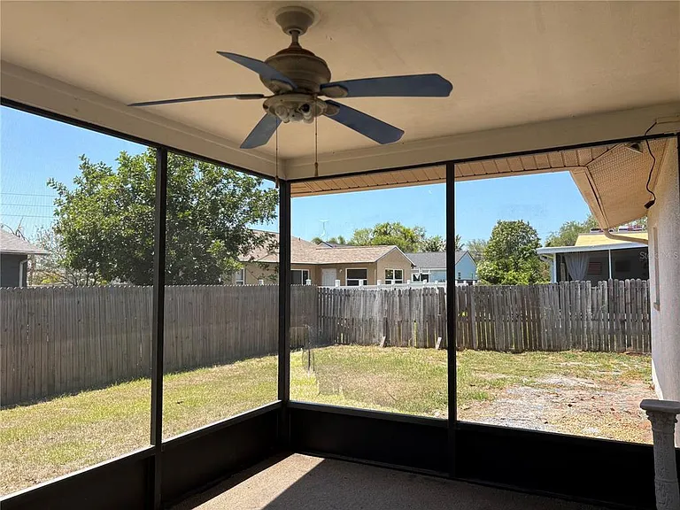 3052 Salton St — Photo 16