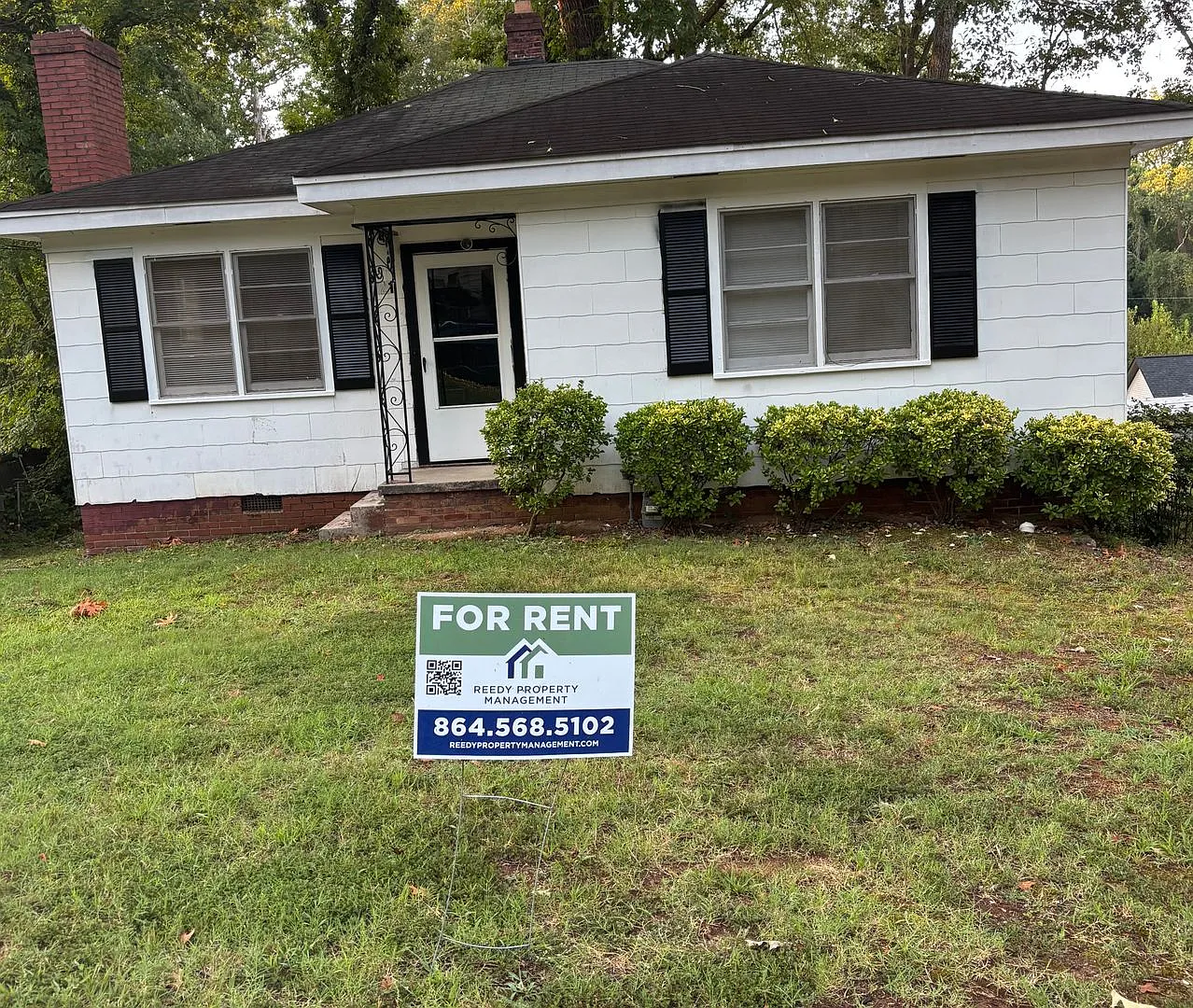 2 bedroom 1 bath with bonus room! — Photo 1