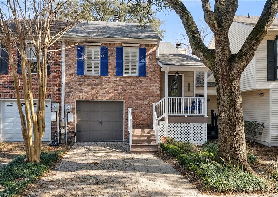 1st image of 905 Old Metairie Pl