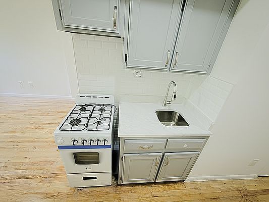 3rd image of 2333 1st Ave APT 2A