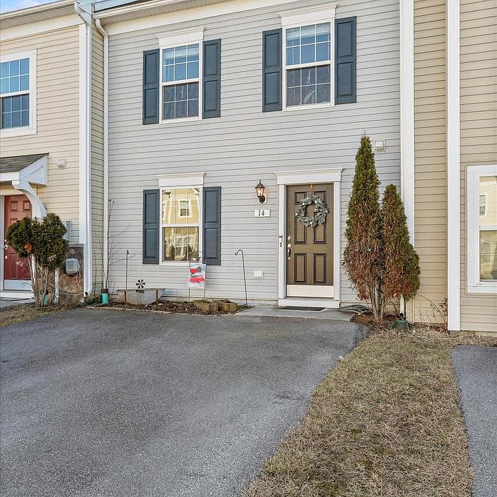 1st image of 14 Teakwood Dr