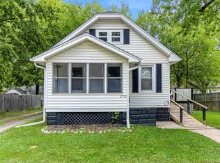 2712 N Ellis St, Peoria, IL