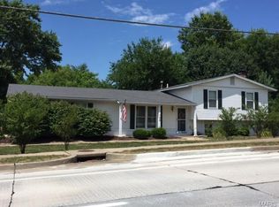 105 Jane Dr, Saint Peters, MO