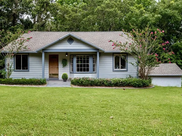 865 Snow Queen Dr, Chuluota, FL 32766