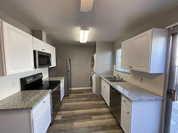 5th image of 999 East Ave APT B