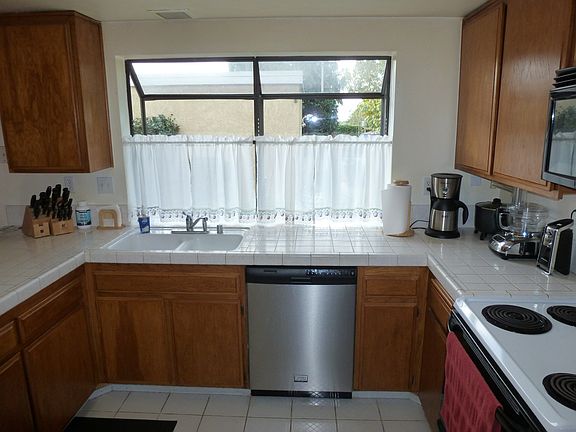 Sunny Spacious Kitchen