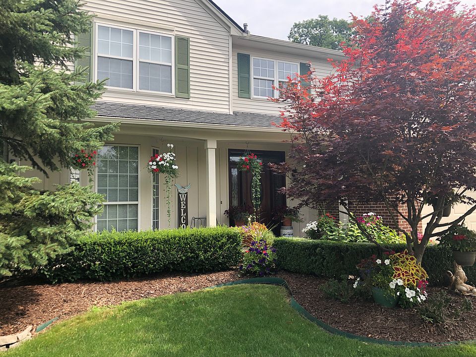 1st image of 1102 Equestrian Dr