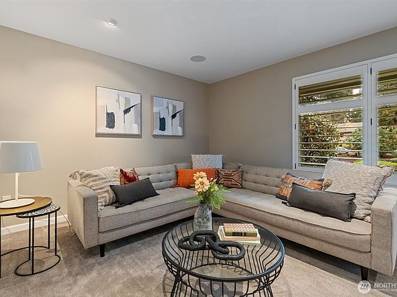 4th image of 4808 93rd Avenue W