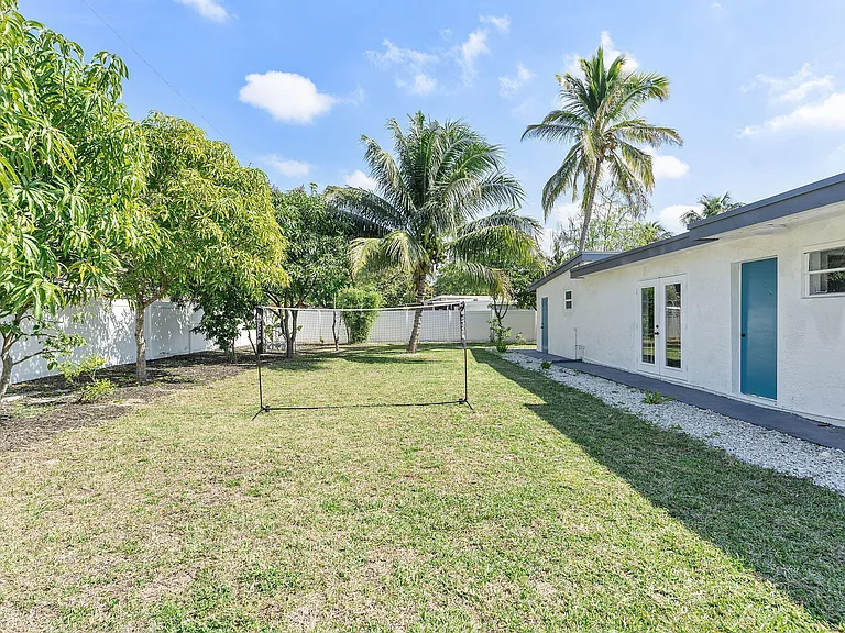 2629 SW 6th Ct — Photo 29