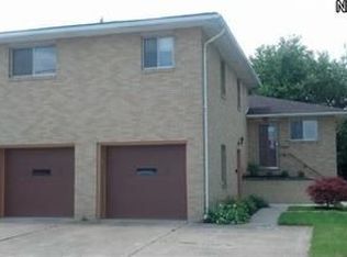 112 Longfellow St, Elyria, OH 44035