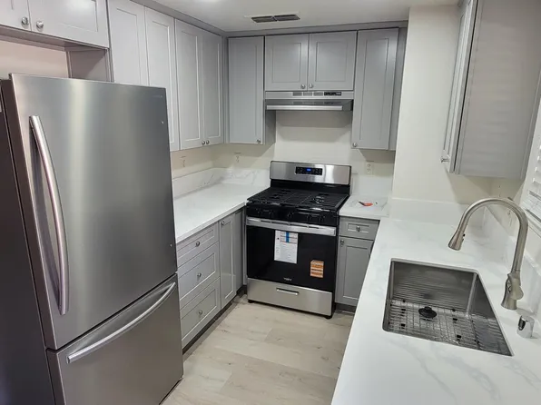 5720 Engle Rd APT 2, Carmichael, CA 95608