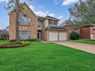 1205 Chesterwood Dr, Pearland, TX 77581