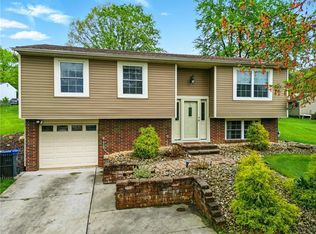 909 Fox Run Cir, Cranberry Township, PA 16066
