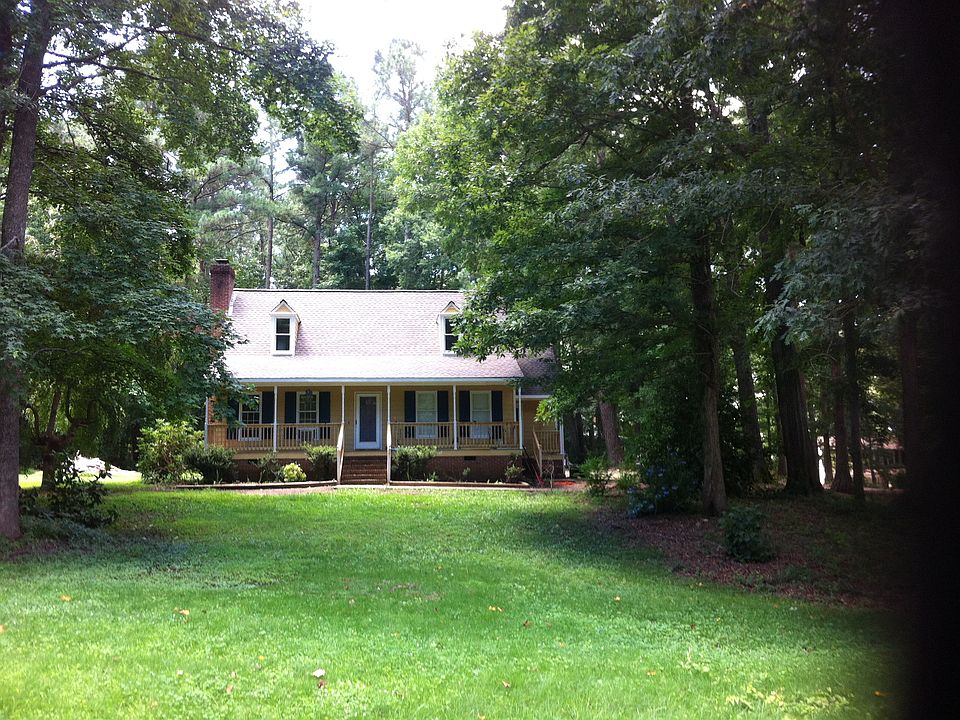 2nd image of 1013 Lookout Point