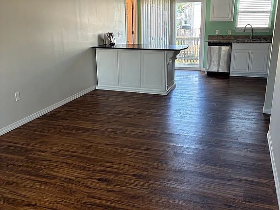 2nd image of 6706 Harbour Blvd