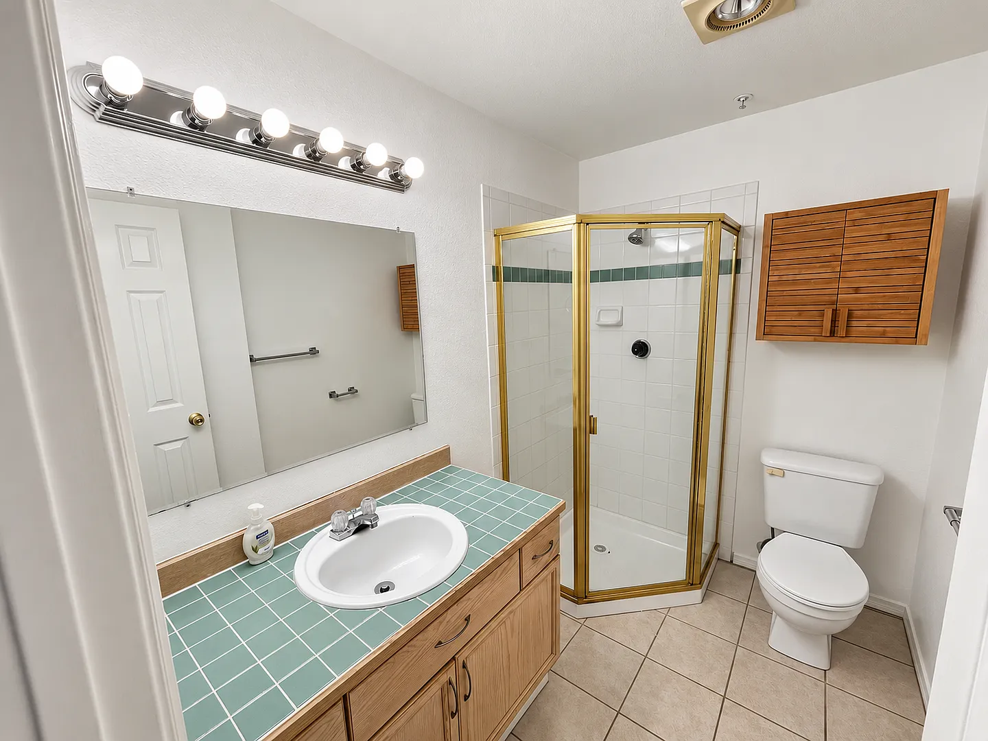 Very Nice 2 Bed 2 Bath condo — Photo 3