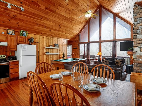 5th image of 1629 Pinewood Way