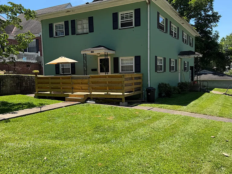 1695 Wiltshire Blvd — Photo 1