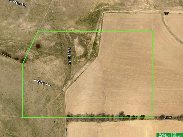 16651 S 226th Plz, Gretna, NE 68028