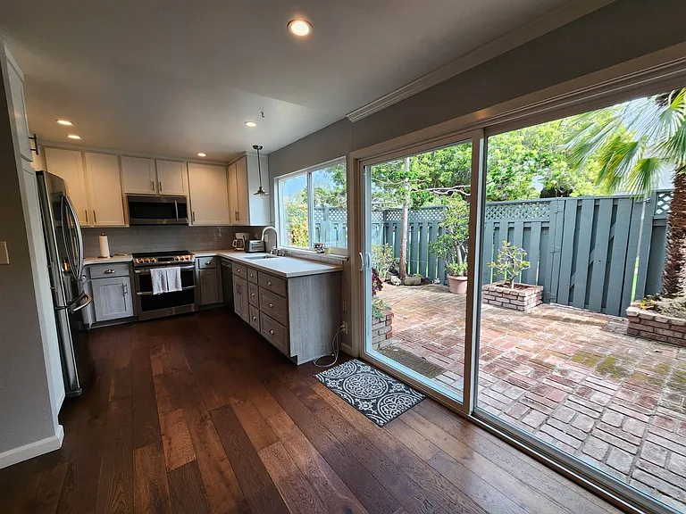 872 Cabot Ln — Photo 21