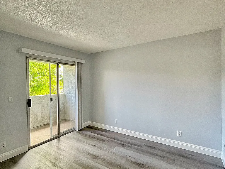9586 W Ball Rd #204 — Photo 9