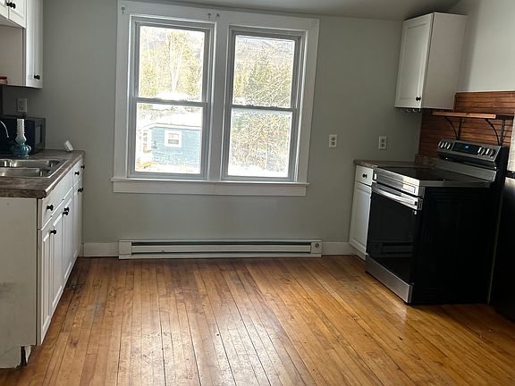 4th image of 213 Simmons Ct #5