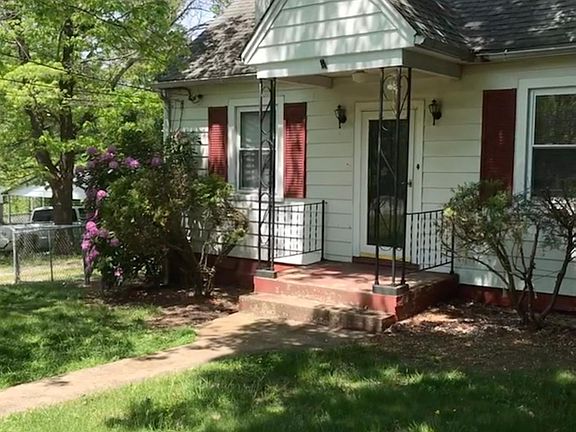 2nd image of 154 Oak Grove Dr