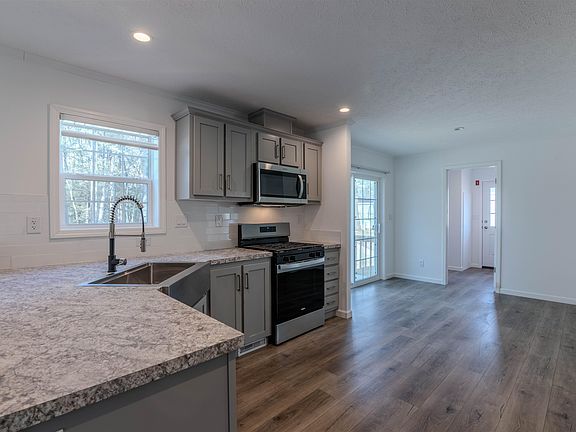5th image of 38 Cedar Street