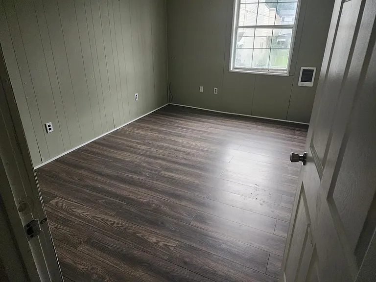 225 W Centre St #4 — Photo 4