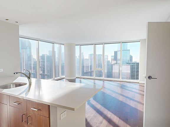 3rd image of 301 E North Water St #4800