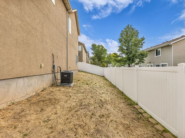 6169 S 1375 E — Photo 25