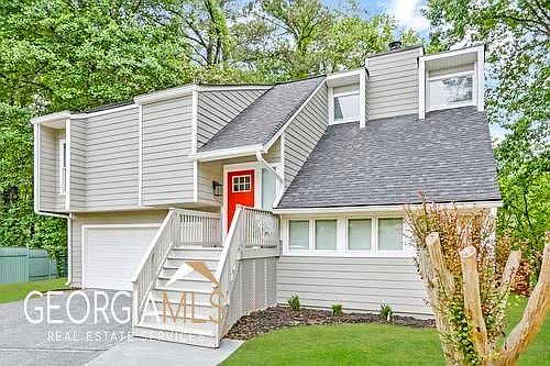 3rd image of 241 Vistawood Ln