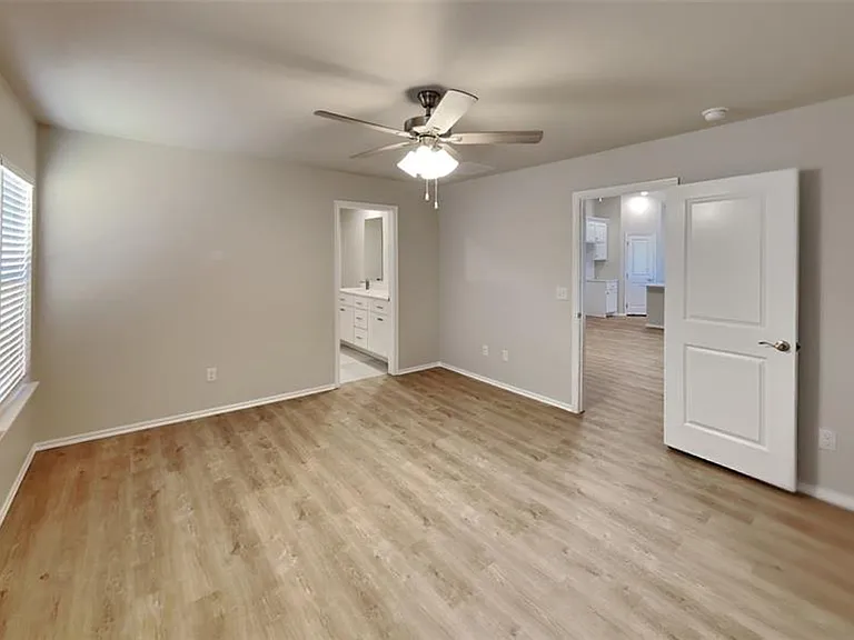 12716 Elba Dr — Photo 9