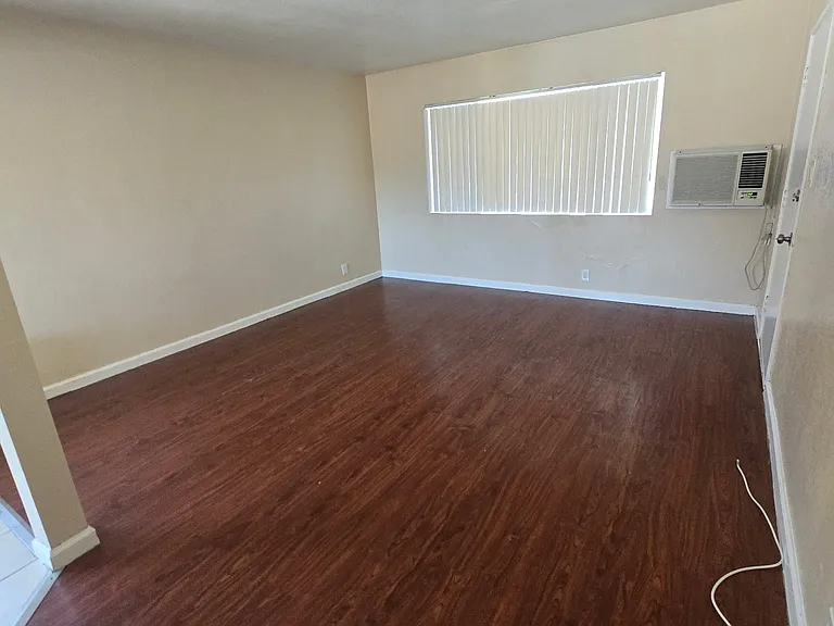 1382 W Orange Grove Ave #C — Photo 6