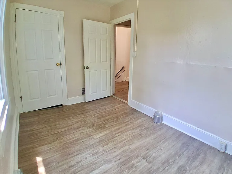 27 Ellis St — Photo 15