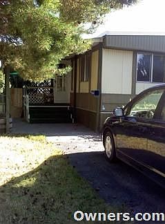 1st image of 911 Goldie St