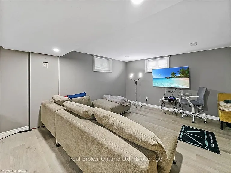 3 Westview Ave — Photo 22