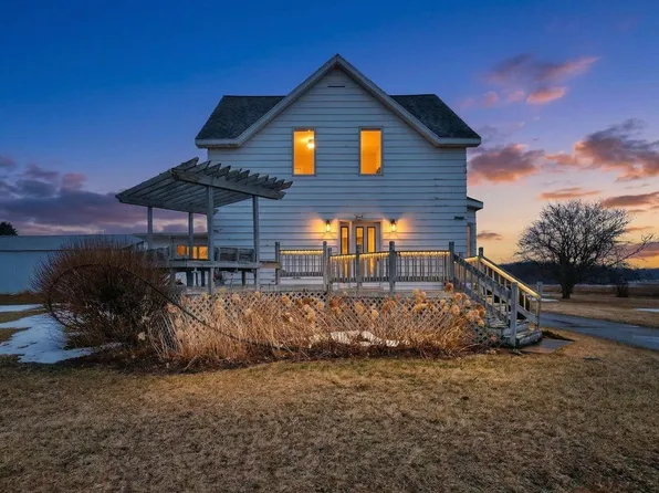 N5358 Herman Rd, Shiocton, WI 54170