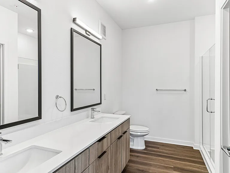 Velara Luxury Apartments — Photo 58