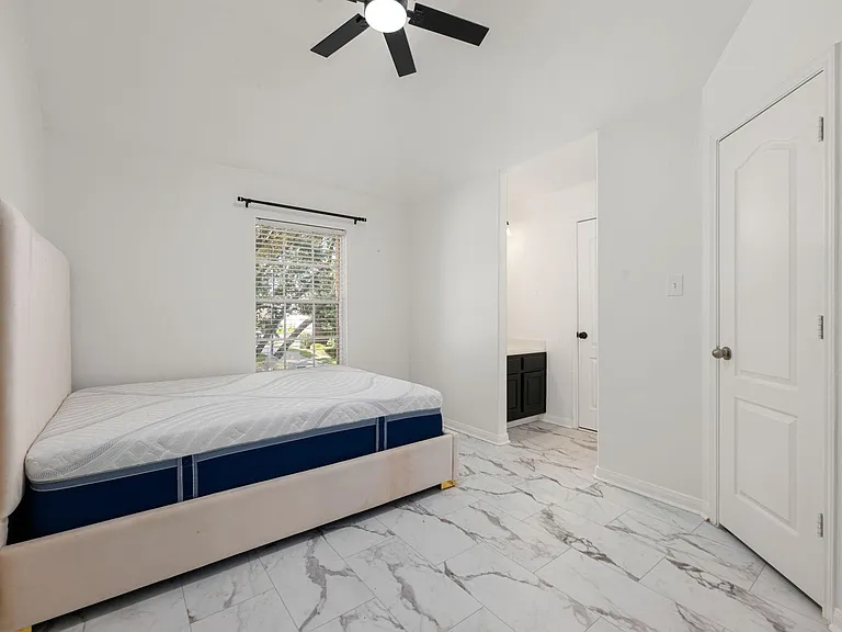 14910 Lake Woodbridge Ct — Photo 27