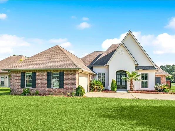 513 English Oaks Dr, Madisonville, LA 70447