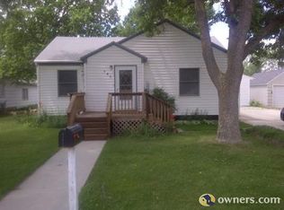 131 11th St SW, Watertown, SD 57201