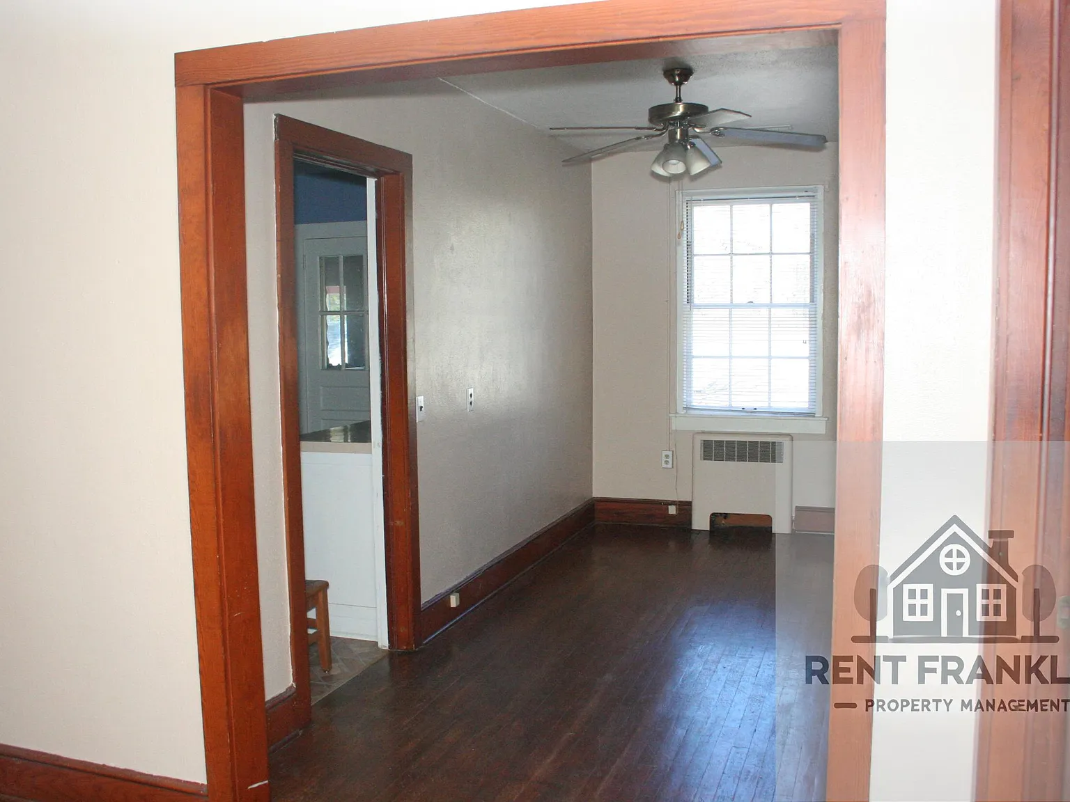 2 bed, 700 sqft, $1,200 — Photo 2