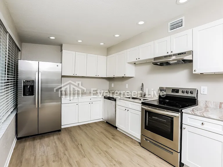 918 Hacienda Ct — Photo 6