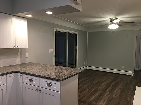 4th image of 3426 Napanee Dr