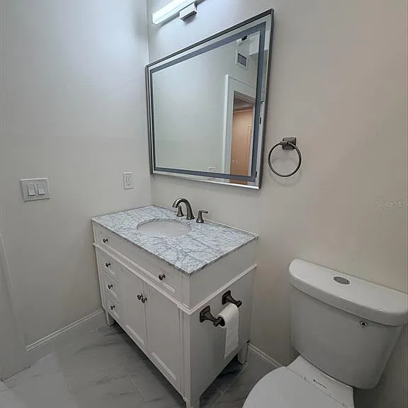 1221 N Palm Ave #204 — Photo 17
