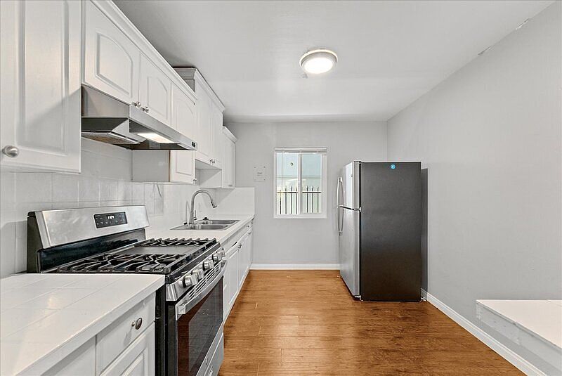 1st image of 1711 Delaware Ave APT 4