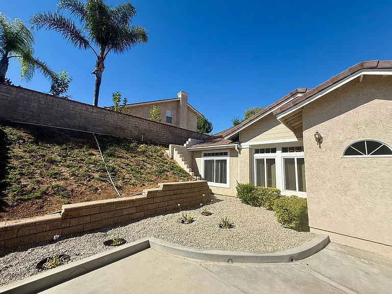 27727 Spandau Dr — Photo 23